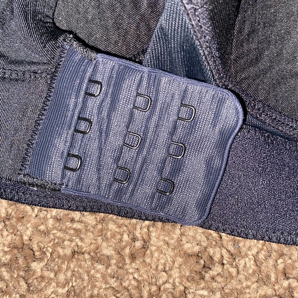 Yvette Sports Bra - Picture 9 of 10